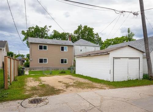 329 Lansdowne Ave, Winnipeg, MB 