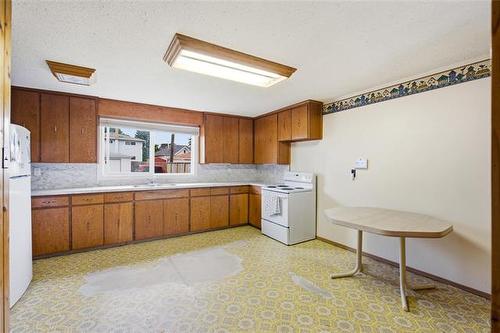 329 Lansdowne Ave, Winnipeg, MB 