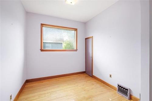 130 Forrest Ave, Winnipeg, MB 