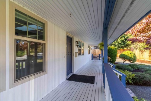 711 Miller Ave, Saanich, BC 