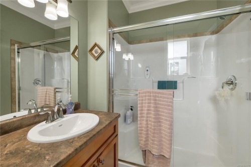 3785 Valhalla Dr, Campbell River, BC 