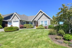 3186 Royal Vista Way Courtenay, BC V9N 9X3