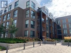 111 - 210 SABINA DRIVE Oakville, ON L6H 0W6
