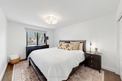 27 Fairwood Place E, Burlington, ON 
