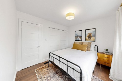 27 Fairwood Place E, Burlington, ON 