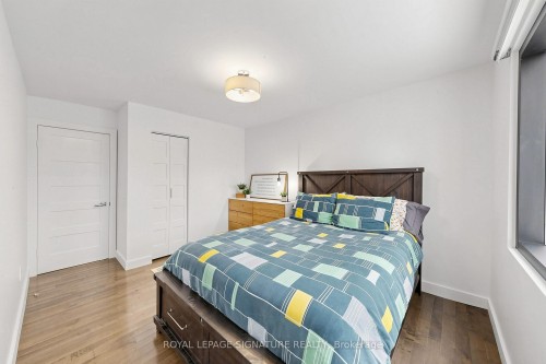 27 Fairwood Place E, Burlington, ON 