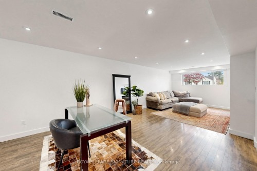 27 Fairwood Place E, Burlington, ON 