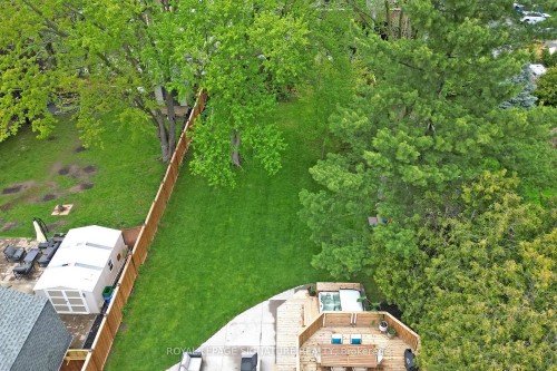 27 Fairwood Place E, Burlington, ON 