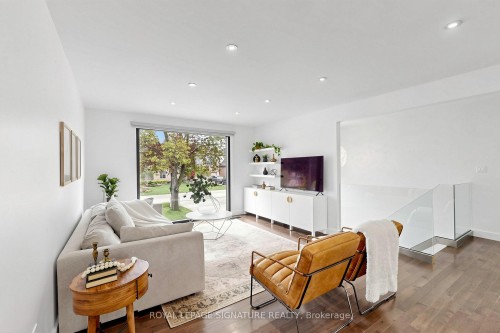 27 Fairwood Place E, Burlington, ON 