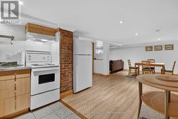 Vacant and ready for you to do as you please! - 