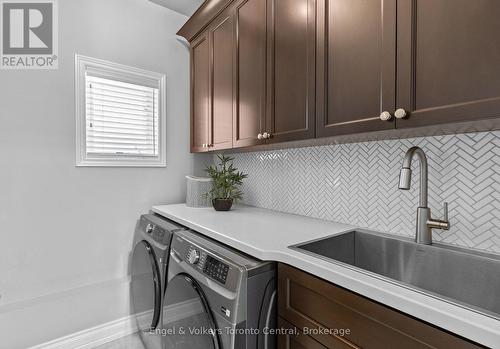 42 Silver Crescent, Collingwood, ON - Indoor Photo Showing Laundry Room