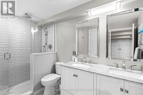 42 Silver Crescent, Collingwood, ON - Indoor Photo Showing Bathroom