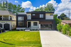 369 WADE STREET Oakville, ON L6K 2A4