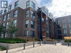 210 SABINA Drive Unit# 111 Oakville, ON L6H 0W6