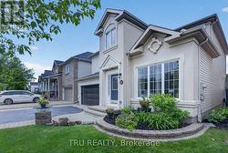 57 GOLFLINKS DRIVE  Ottawa, ON K2J 4Y4