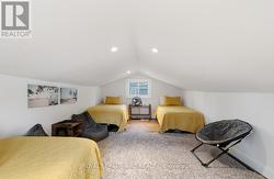 Loft has three beds! - 