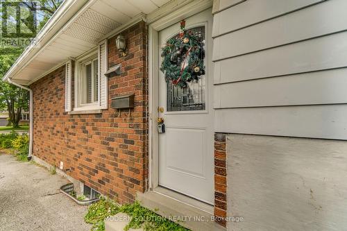 108 Fassett Court, Hamilton, ON - Outdoor With Exterior
