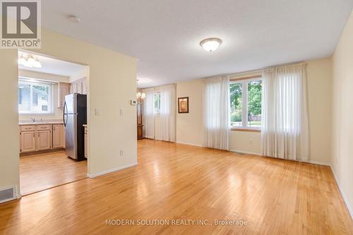 108 Fassett Court, Hamilton, ON - Indoor Photo Showing Other Room