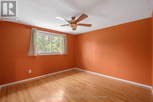 108 Fassett Court, Hamilton, ON - Indoor Photo Showing Other Room
