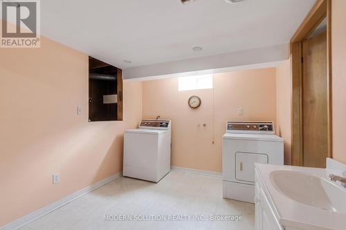 108 Fassett Court, Hamilton, ON - Indoor Photo Showing Laundry Room