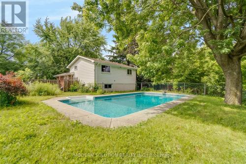108 Fassett Court, Hamilton, ON - Outdoor With In Ground Pool With Backyard