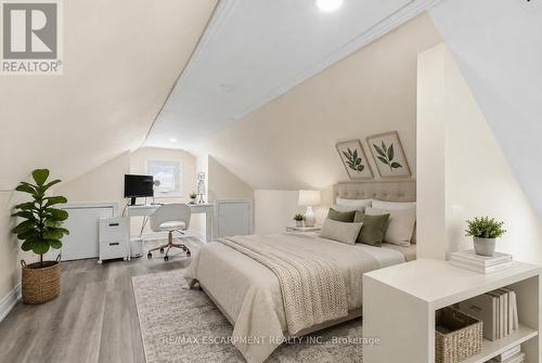 Virtually Staged - 141 Mcanulty Boulevard, Hamilton, ON 