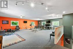 Multi-use entertainment room - 30' x 30' - 