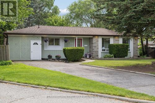 861 BOXWORTH PLACE  Pickering, ON L1W 2K9