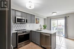 Marble backsplash - 