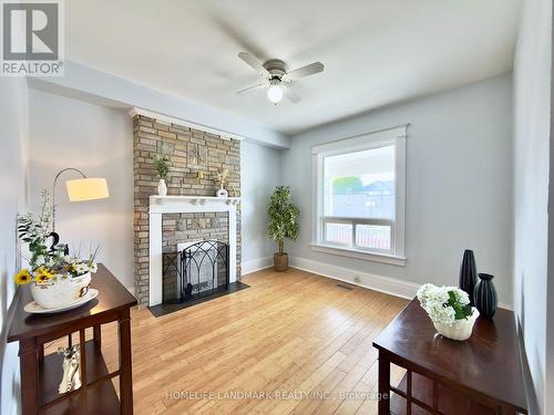 67 Banting Avenue, Oshawa, ON 