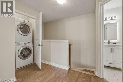 4128 Palermo Common, Burlington, ON - Indoor Photo Showing Laundry Room