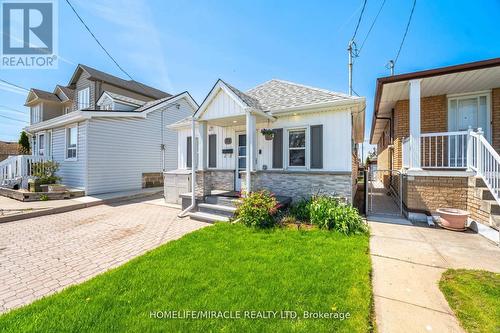 71 Beland Avenue N, Hamilton, ON 