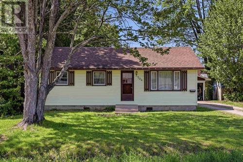 104 Eastern Ave, Sault Ste. Marie, ON - Outdoor