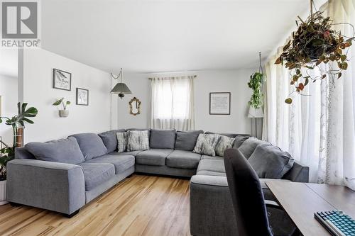 104 Eastern Ave, Sault Ste. Marie, ON - Indoor Photo Showing Living Room