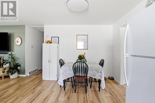104 Eastern Ave, Sault Ste. Marie, ON - Indoor Photo Showing Dining Room