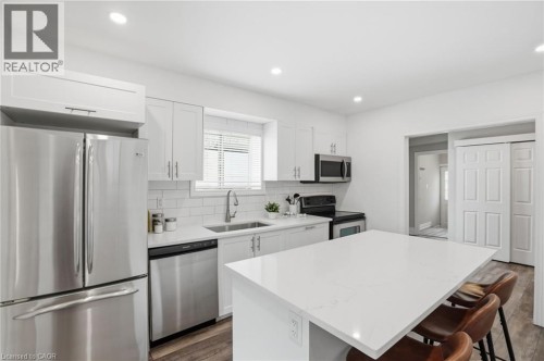390 Hunter Street W, Hamilton, ON - Indoor Photo Showing Kitchen With Stainless Steel Kitchen With Upgraded Kitchen