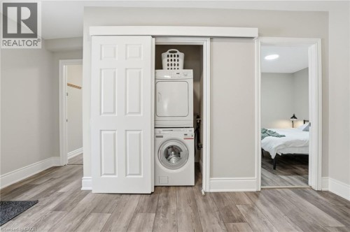 390 Hunter Street W, Hamilton, ON - Indoor Photo Showing Laundry Room