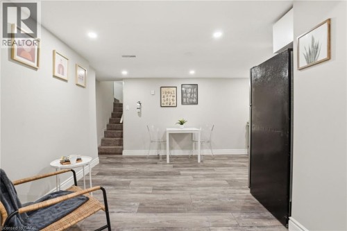 390 Hunter Street W, Hamilton, ON - Indoor