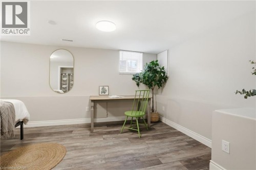 390 Hunter Street W, Hamilton, ON - Indoor