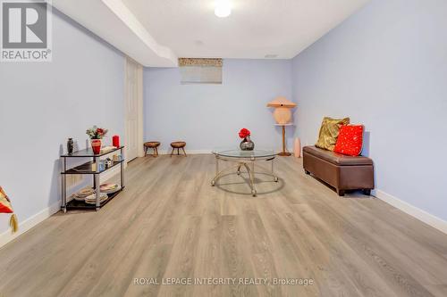 7 Westpointe Crescent, Ottawa, ON 