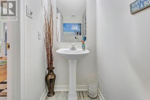 7 Westpointe Crescent, Ottawa, ON 