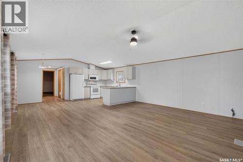 119 Railway Avenue, Kinistino, SK 