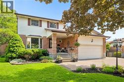 108 MALLARD Crescent  Waterloo, ON N2V 1E4