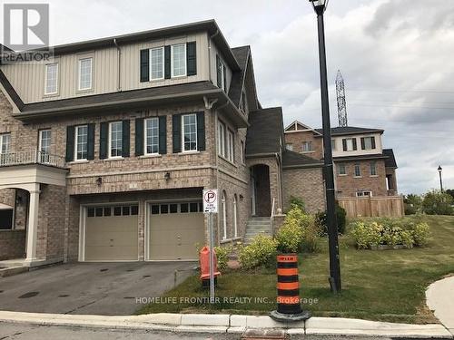 3 Benjamin Way, Whitby, ON 