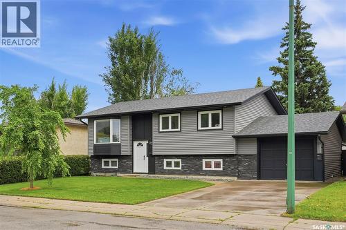 423 Nesbitt Way, Saskatoon, SK 