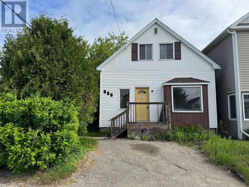 382 JOHN AVENUE  Timmins (Tne - Hill District), ON P4N 5T4