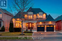 2040 BINGLEY CRESCENT  Oakville, ON L6M 0E4