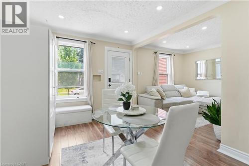 141 Mcanulty Boulevard, Hamilton, ON - Indoor Photo Showing Dining Room