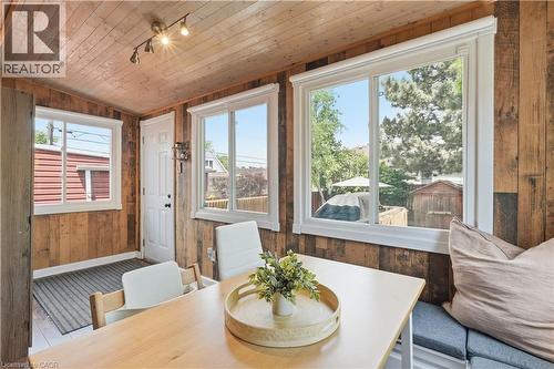 141 Mcanulty Boulevard, Hamilton, ON - Indoor Photo Showing Dining Room