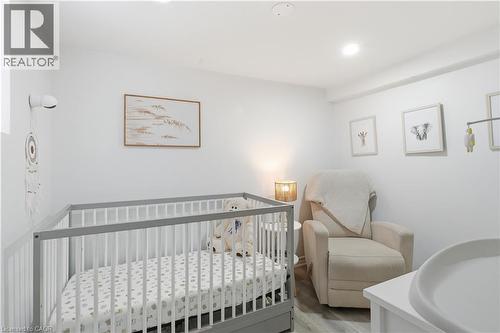 141 Mcanulty Boulevard, Hamilton, ON - Indoor Photo Showing Bedroom